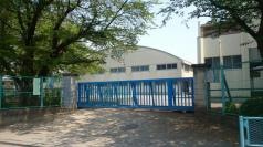 林小学校