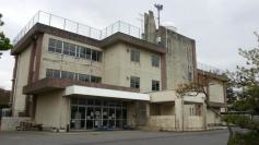 新山小学校