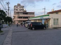 ファミリーマート　宜野湾野嵩店