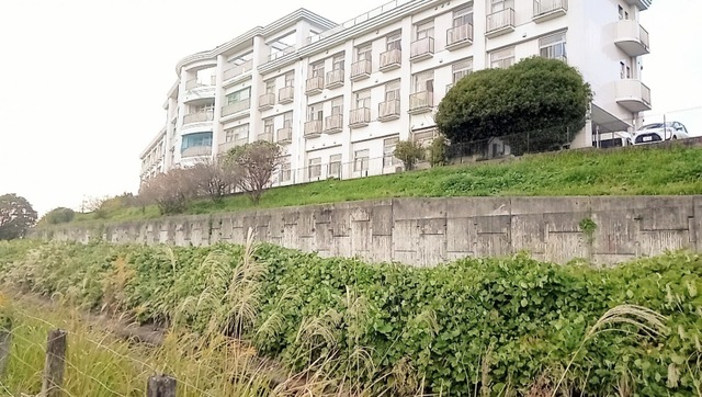 新城介護老人保健施設　サマリヤの丘 施設外観