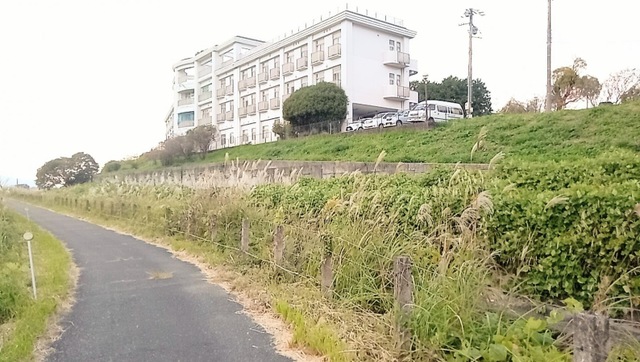 新城介護老人保健施設　サマリヤの丘 建物全景