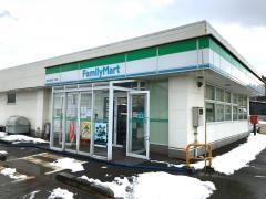 ファミリーマート　尾花沢新町五丁目店