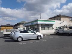 ファミリーマート　ゆめぽりす伊賀店