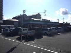 ファミリーマート　小松原中央店