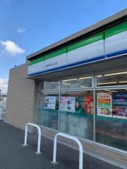 ファミリーマート　上牧町米山台店