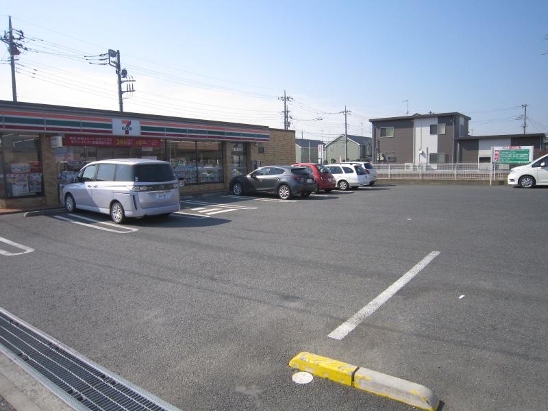 セブンイレブン次木店