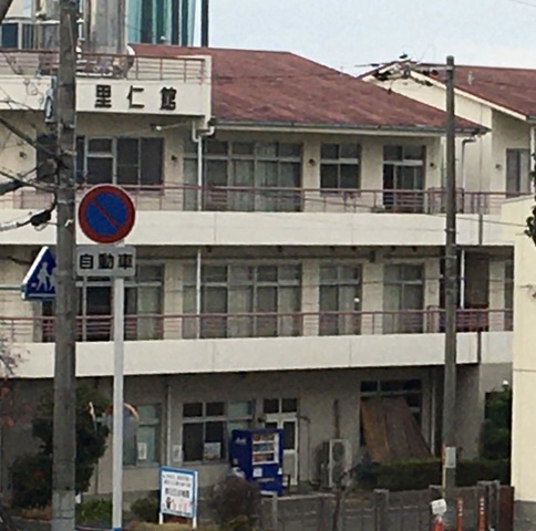 里仁館 施設外観