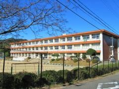 鵜殿小学校
