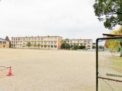 義方小学校