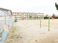 義方小学校