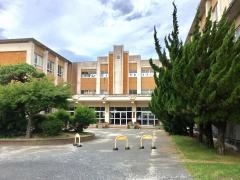 義方小学校