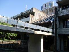 広島市立中央図書館