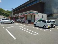 セブンイレブン　広島海田中店店