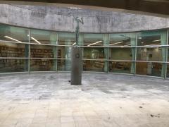 うるま市立中央図書館