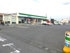 ファミリーマート　小山美しが丘店