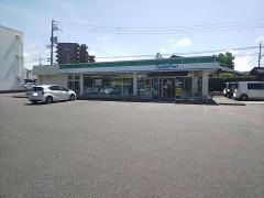 ファミリーマート　浜乃木六丁目店