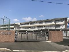 頴田小学校