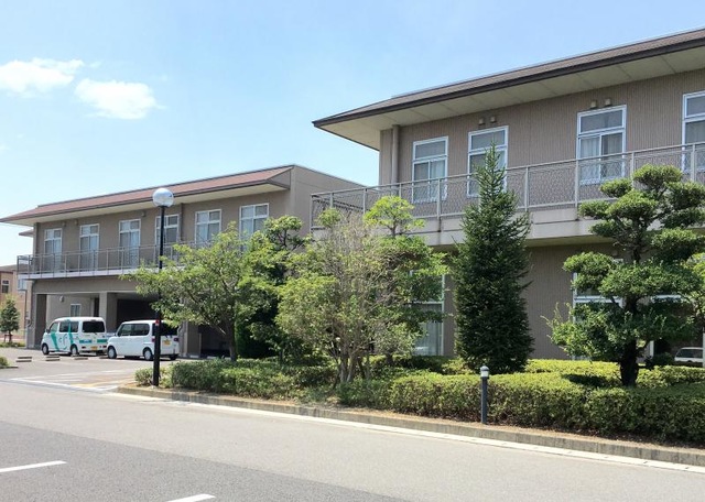 ひまわり苑 建物全景
