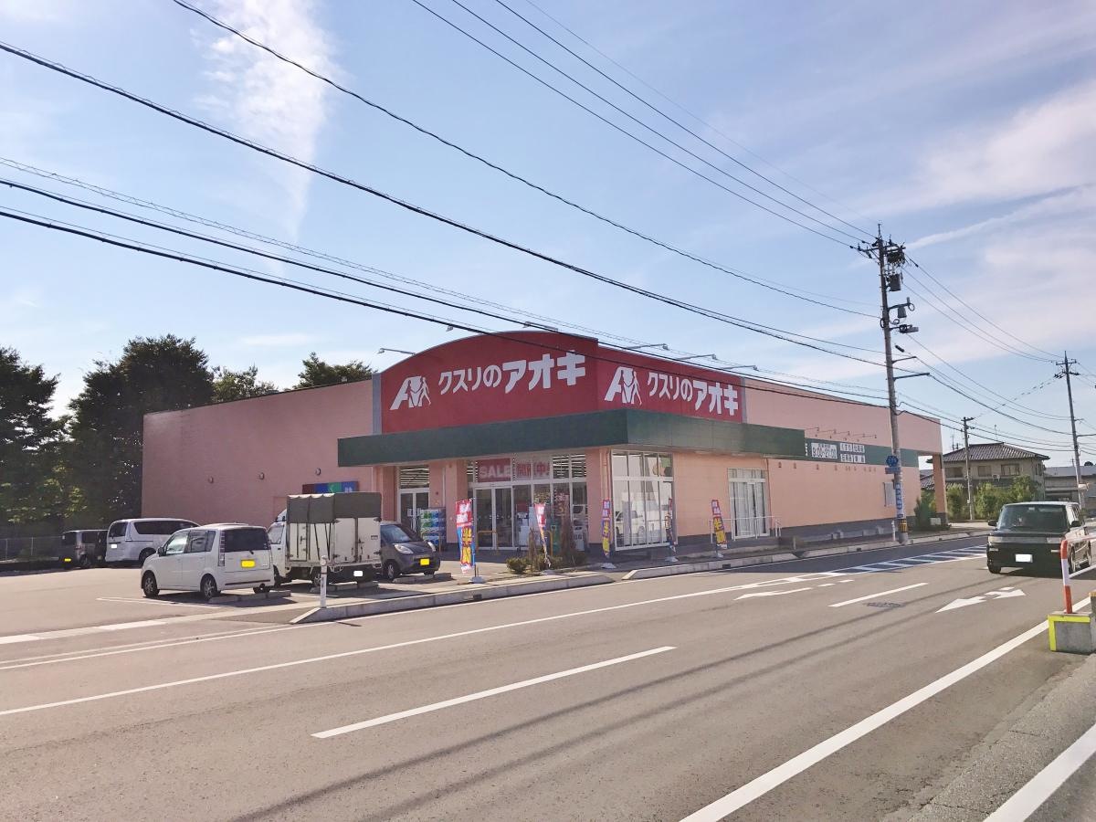 建物右斜め