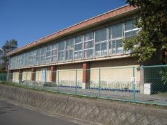 東山小学校