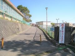 東山小学校