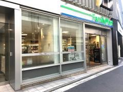 ファミリーマート　枚方デパートメントビル店