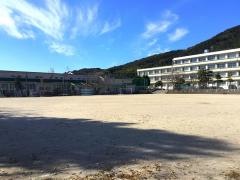 山家小学校