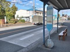 「高田小学校入口」バス停留所