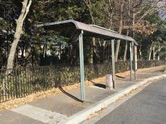 「東京成徳大学前」バス停留所