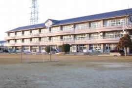 生品小学校