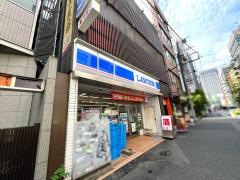 ローソン　大江戸線新宿駅前店