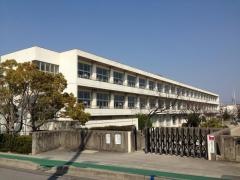 日高小学校