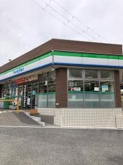 ファミリーマート　灘城内通店