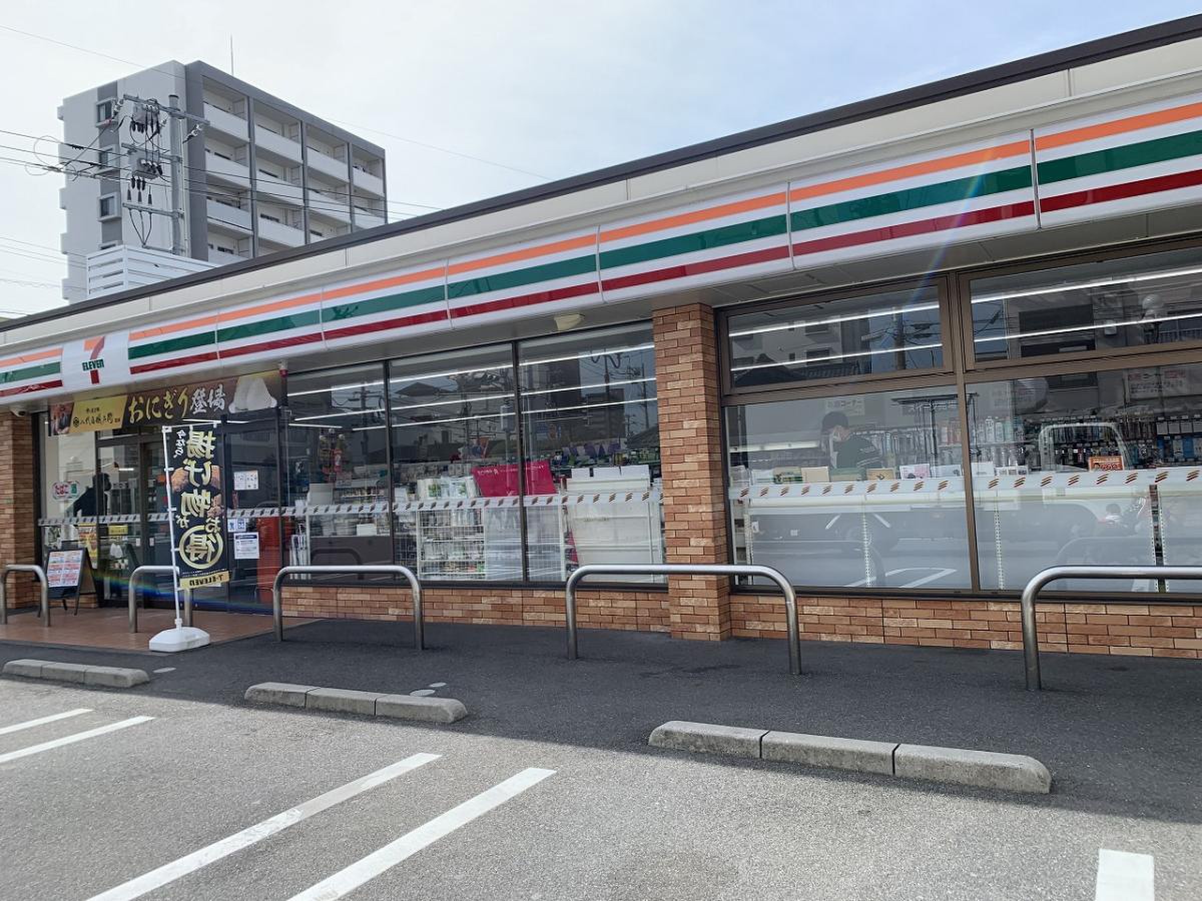 セブンイレブン 五日市中央店／ホームメイト