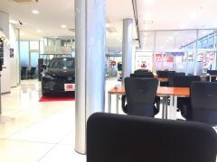 トヨタカローラ南海諏訪森店