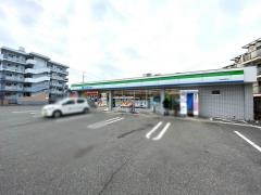 ファミリーマート　八尾光南町店