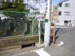 「正門前」バス停留所