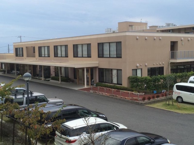春風会あしたかホーム 建物全景