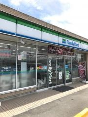 ファミリーマート　津一志庄村店