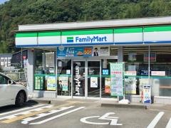 ファミリーマート　高知長浜店