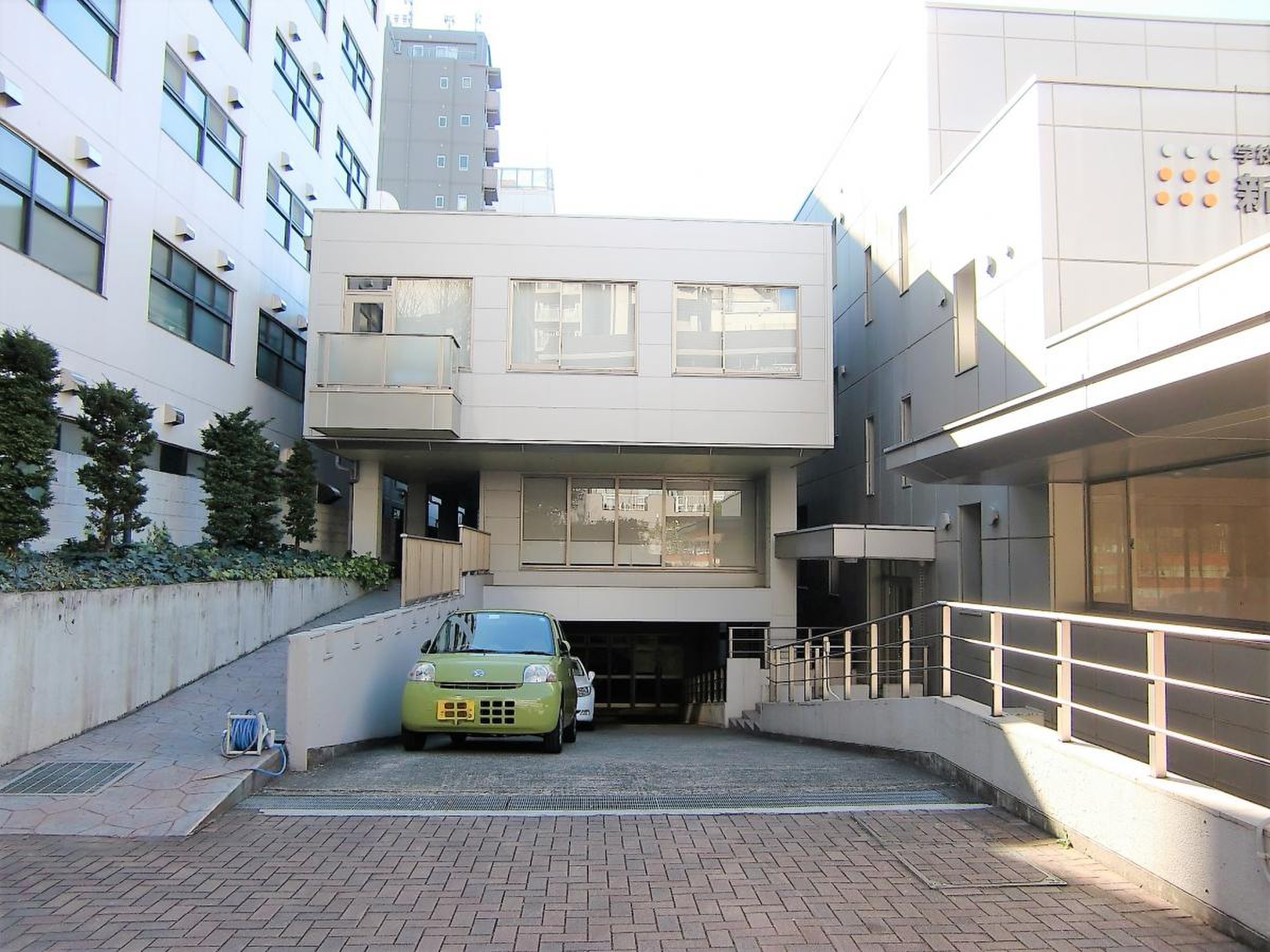 新宿 医療 専門 学校