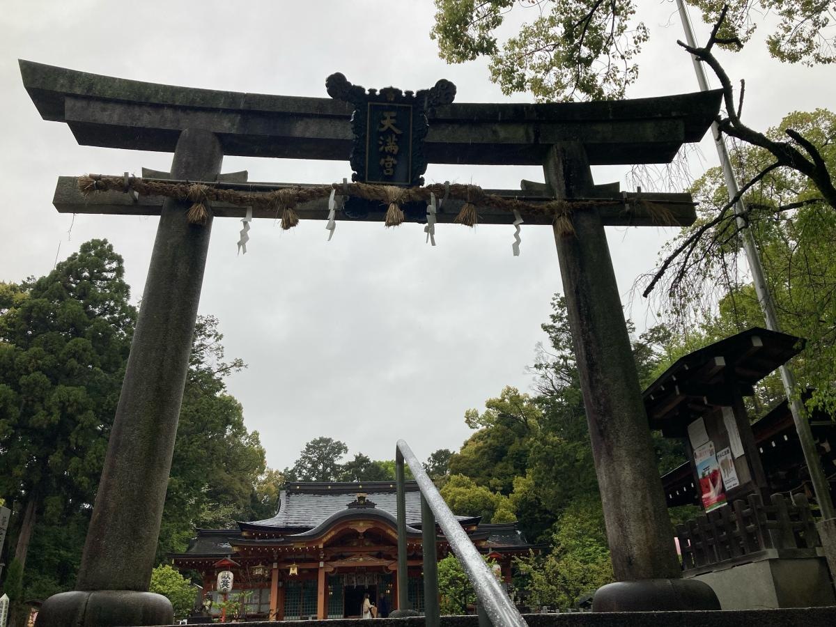 境内前の鳥居
