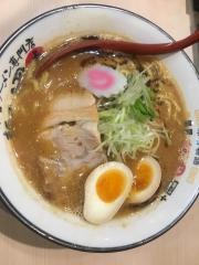 麺乃國　梅田駅前・第３ビル店