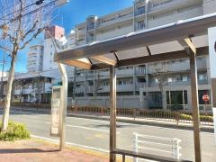 「雲雀ケ岡」バス停留所