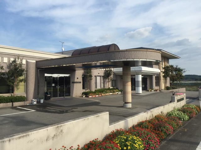 フローラ 建物全景