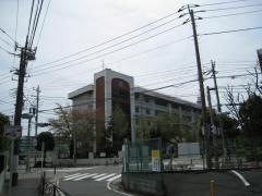 川崎市立塚越中学校