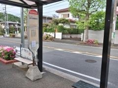 「西小学校前」バス停留所
