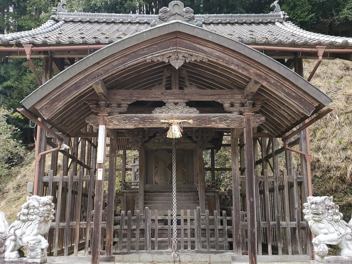 是社神社の拝殿