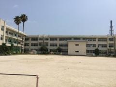 遠石小学校
