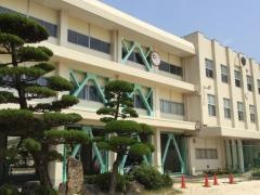 遠石小学校
